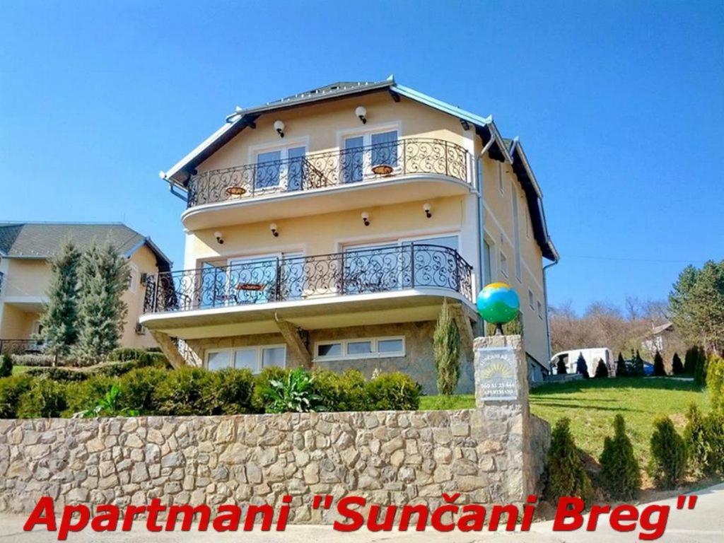 Suncani Breg Apartments Врдник Экстерьер фото